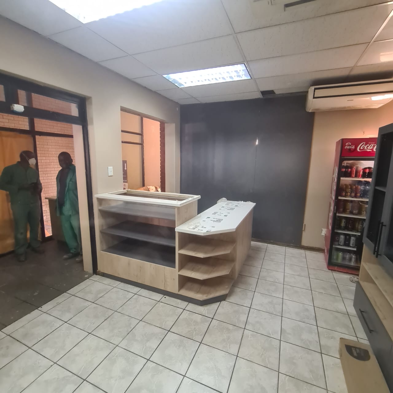 Retail shopfitting display counter, Mpumalanga